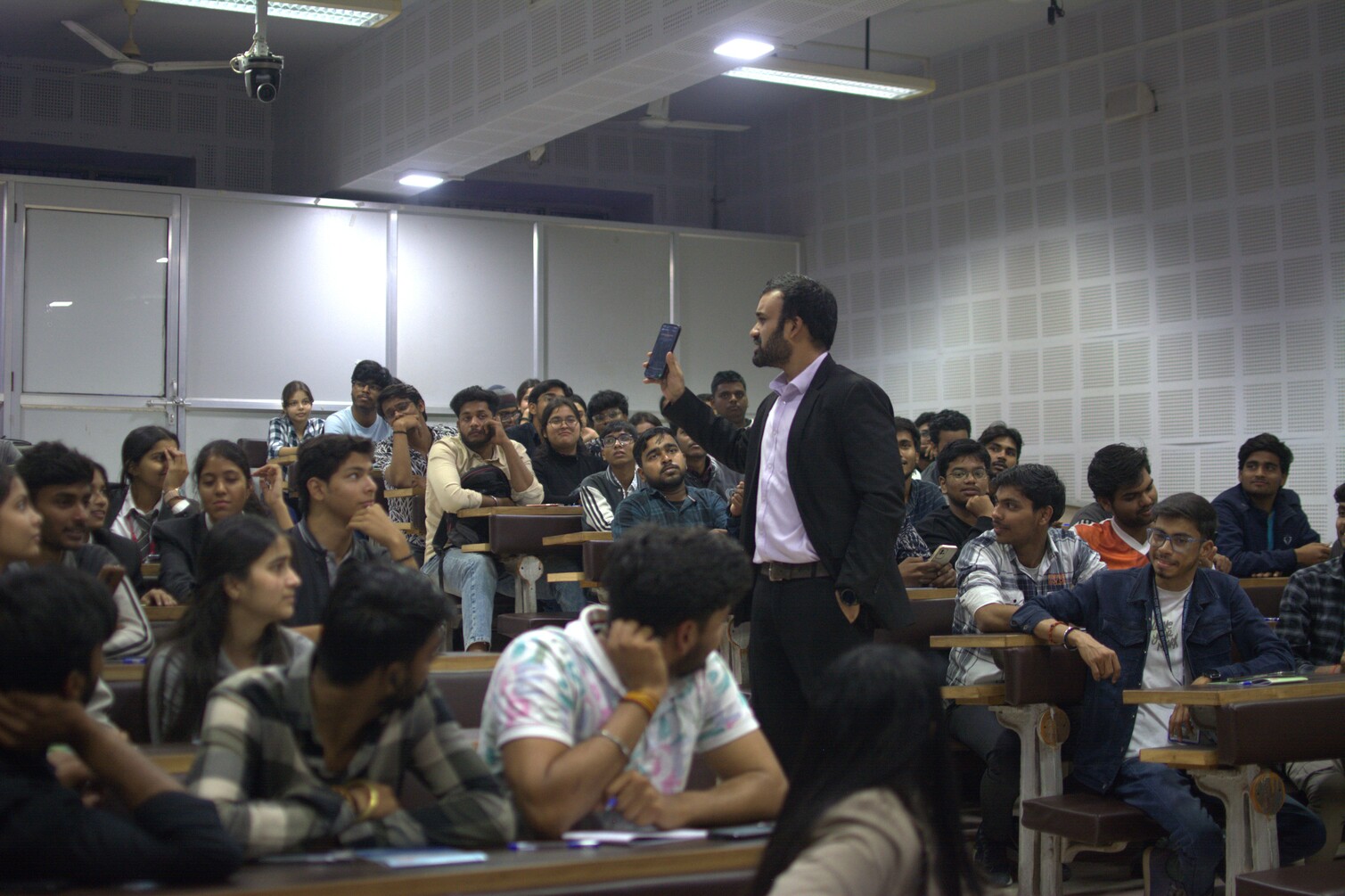Digital India Initiatives Showcased and Discussed at IIT-Banaras Hindu University